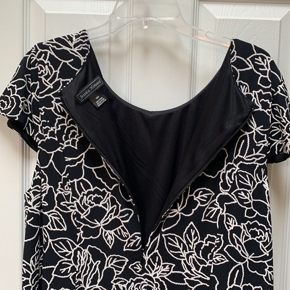 Beautiful black dress, with white floral design, smoke & pet free home - Picture 7 of 11